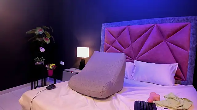 mia_milff – Live XXX-chat