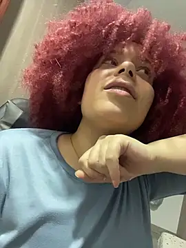 Czat XXX na żywo – Leyah__