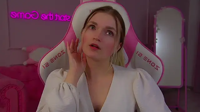 AnnyRaii – Naživo XXX chat