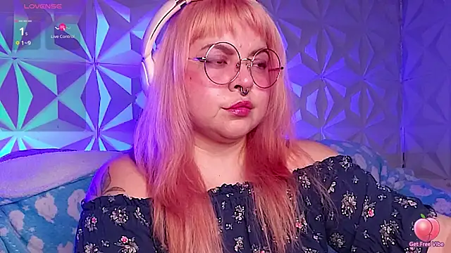 Živý XXX chat Satyn_doll