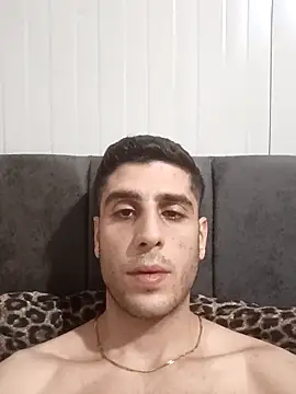 Chat +18 de arenn1997 ao vivo