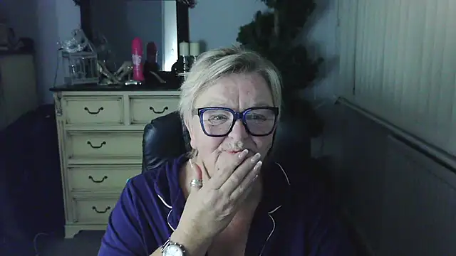 دردشة BridgetBlueEyes الجنسية المباشرة