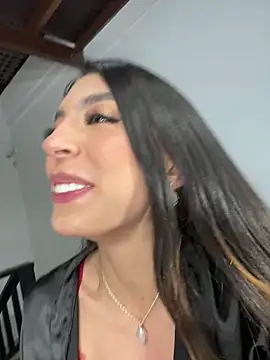 NINA_ROSEE397's Live XXX Chat