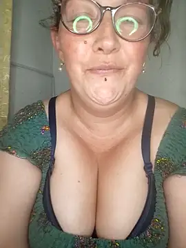 دردشة _Saraqueen الجنسية المباشرة