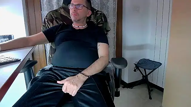 roby24m2 Adlı Modelin Canlı XXX Sohbeti