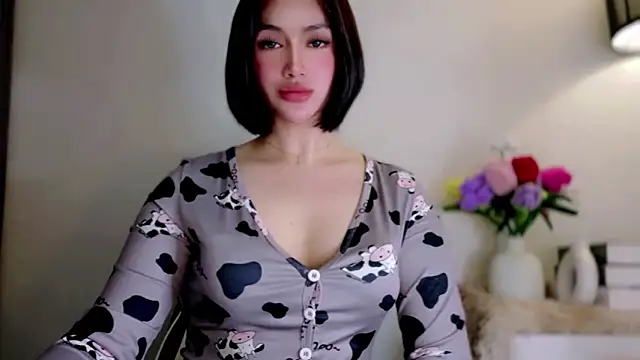 Anna_HollyDoll Adlı Modelin Web Kamerası Şovu