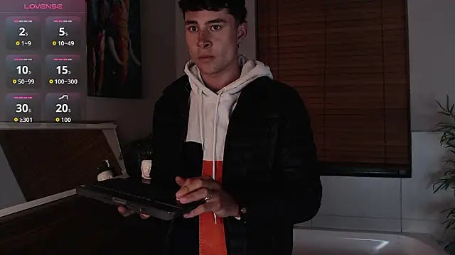 XXX chat uživo modela AustinJones_