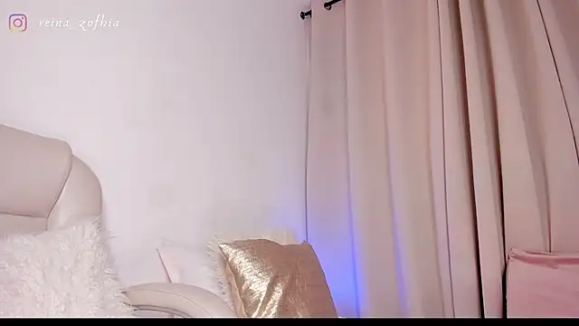 Živý XXX chat ReynaLuxe