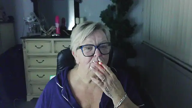 BridgetBlueEyes 现场XXX聊天