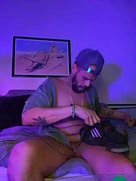 Guyst049 লাইভ XXX চ্যাট