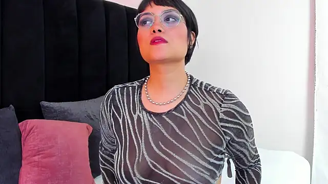 Chatroom XXX en direct de barbara_mmoon