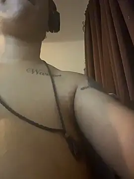 nickytheehawtie 现场XXX聊天