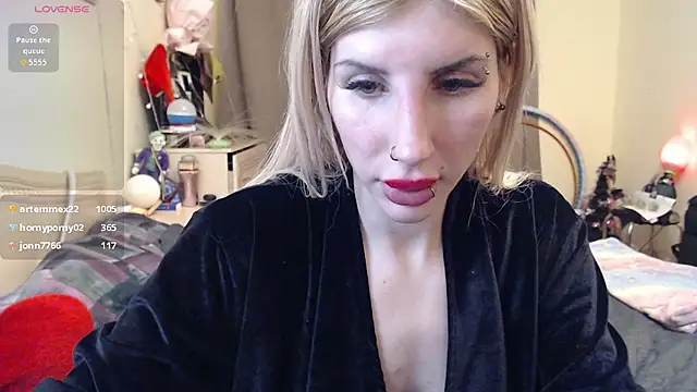 Chat XXX en directo de BLACKPeonyy