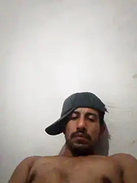 Živý XXX chat Tu_ChicoMalo22CM