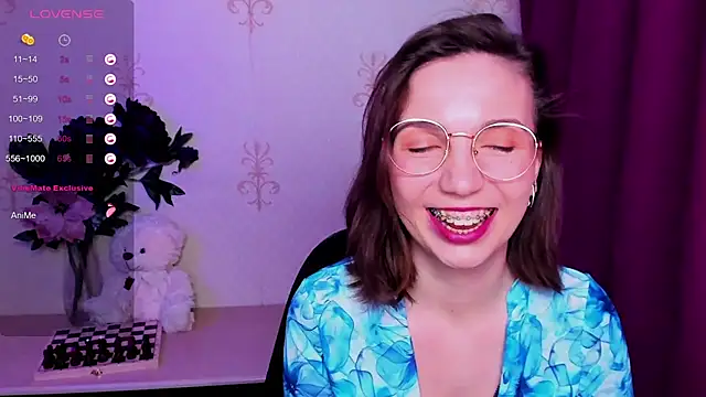 KindHazelHere_ Chat XXX in diretta