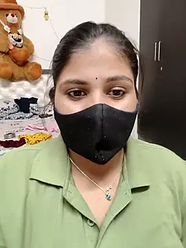 Busty_Priya 网络视讯表演