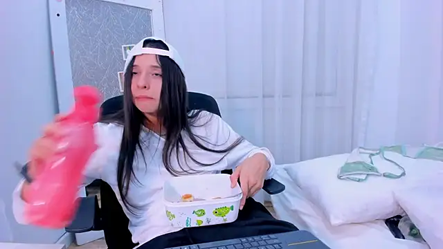 ViictoriiaSaenz live XXX chat