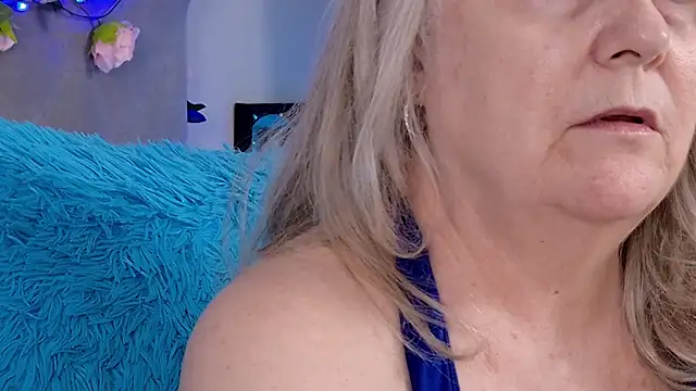 Kaitlyn_Winters: онлайн-секс-чат