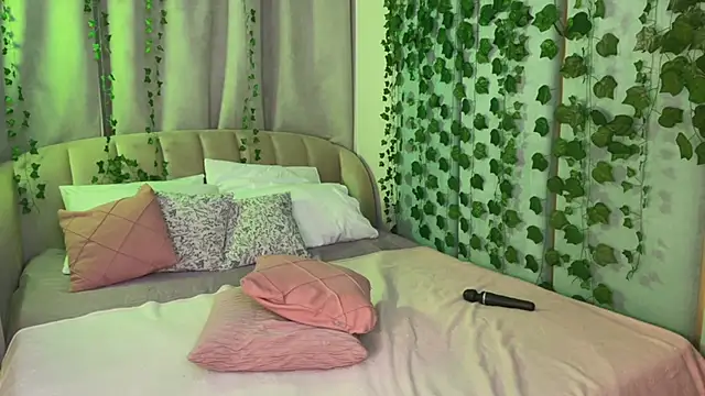 Chatroom XXX en direct de Love_is_Lola