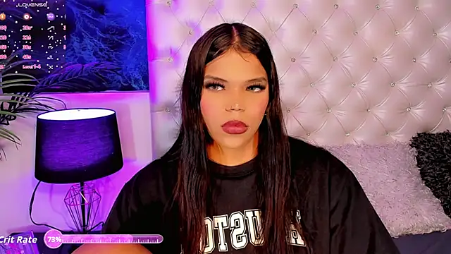 Keira_Fox31 Adlı Modelin Web Kamerası Şovu