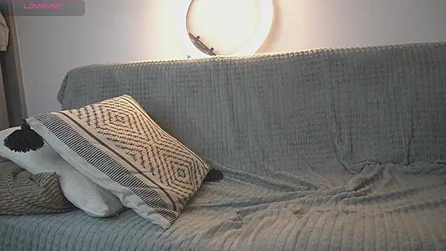 specter_27 élő XXX-chatje