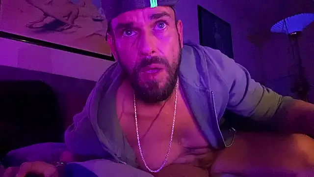 Guyst049 Adlı Modelin Canlı XXX Sohbeti