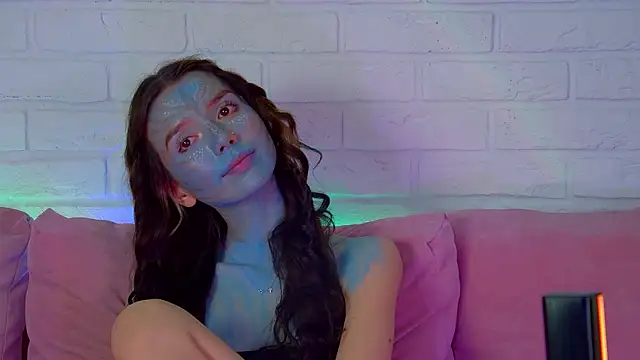 VanessaVienne Adlı Modelin Canlı XXX Sohbeti