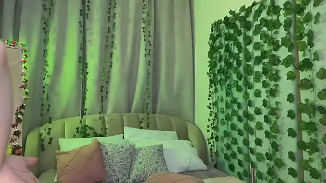 Love_is_Lola's Live XXX Chat