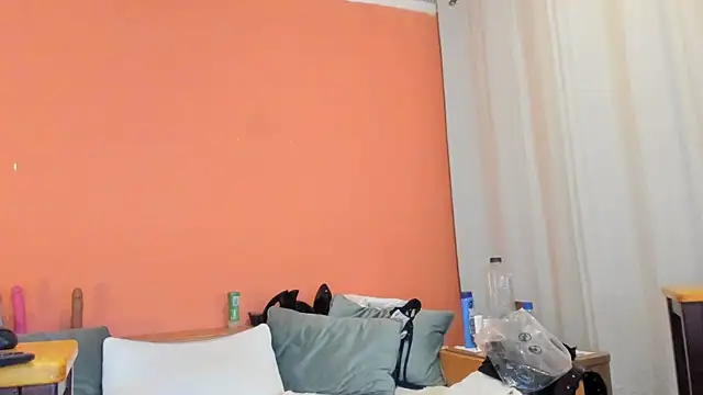 Dirty-Bya Adlı Modelin Canlı XXX Sohbeti