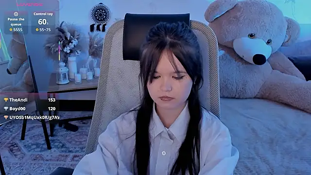 Elainebeness Adlı Modelin Canlı XXX Sohbeti