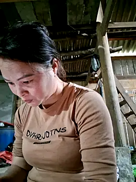 xuxulovezz Adlı Modelin Canlı XXX Sohbeti