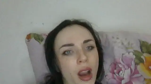 Trinsy_Love: онлайн-секс-чат