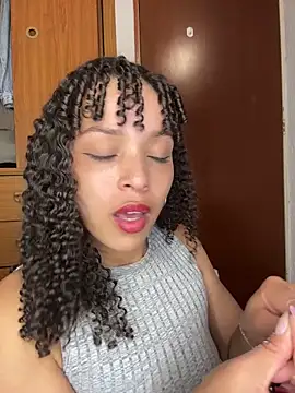 Czat XXX na żywo – Yasmin777_