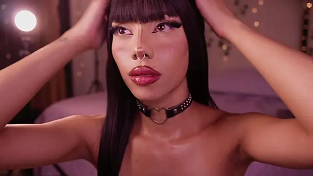 soidai_miiu Adlı Modelin Canlı XXX Sohbeti