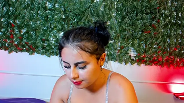 AbbyTaylorr Adlı Modelin Canlı XXX Sohbeti