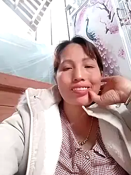 Gummiesu 在線直播表演