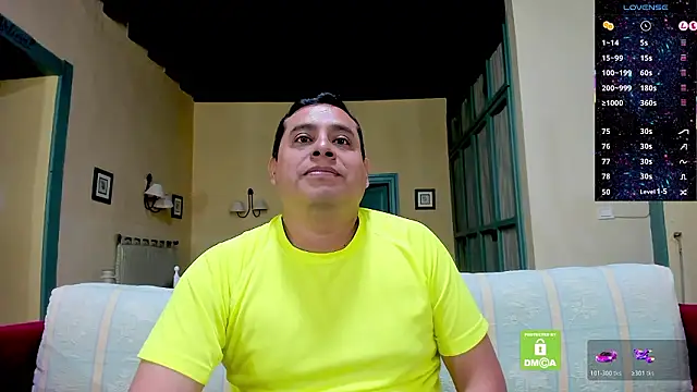 brad_latino Pertunjukan Webcam