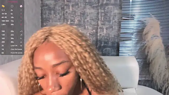 NathalyLeen Chat XXX live