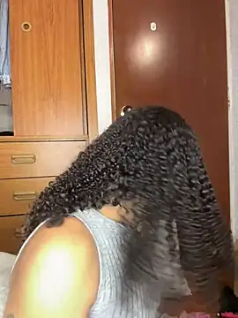 دردشة Yasmin777_ الجنسية المباشرة