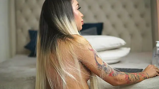 Chatroom XXX en direct de AprilHadid