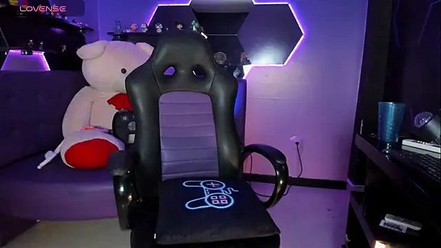 Živý XXX chat DaphneHarrison