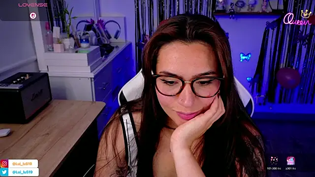 ImLui_lu Adlı Modelin Canlı XXX Sohbeti