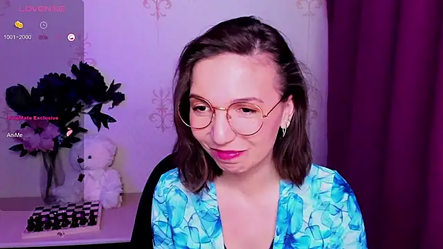 XXX chat uživo modela KindHazelHere_