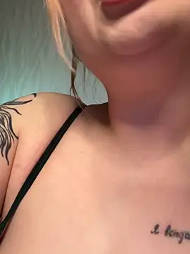 KellyMoors Adlı Modelin Canlı XXX Sohbeti