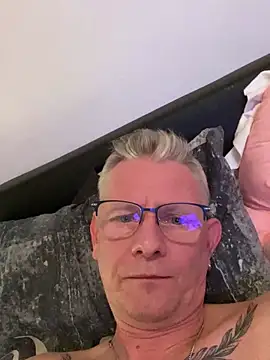 kurtyhottyのウェブカメラショー