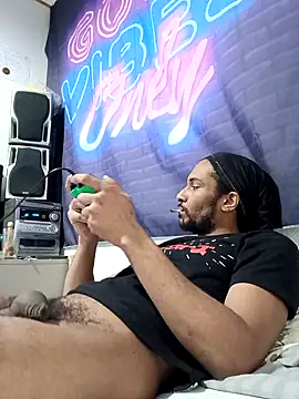 Mikaaa97 élő XXX-chatje