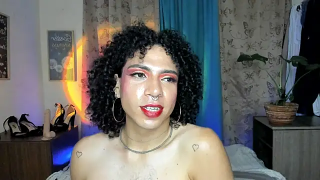 Chat +18 de Angel_White25 ao vivo