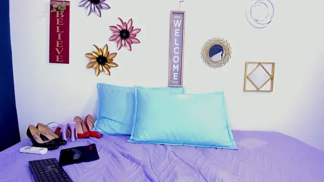 paolitakensn Live XXX chat