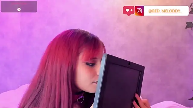 RedMeloddy's Live XXX Chat