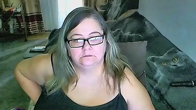 sex2 Adlı Modelin Canlı XXX Sohbeti